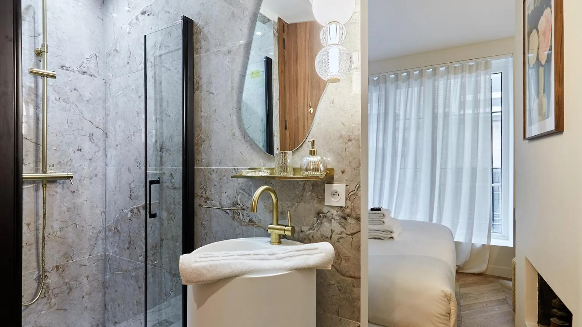 Residence 2 Apartments Center Of Paris By Studio Prestige